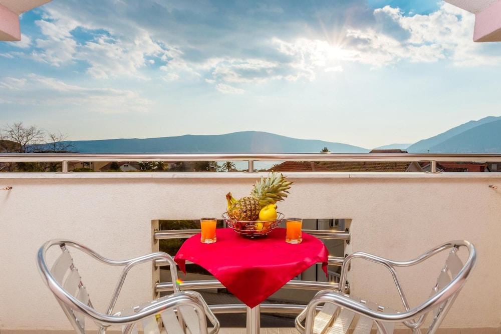 Apartments Perper Тиват Екстериор снимка