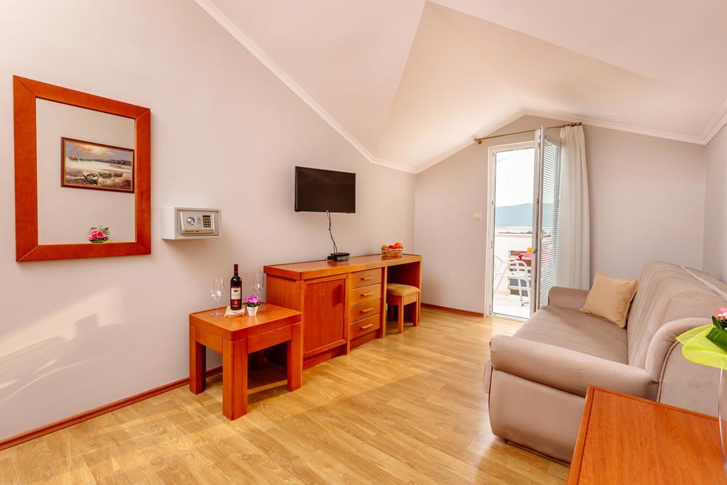 Apartments Perper Тиват Екстериор снимка