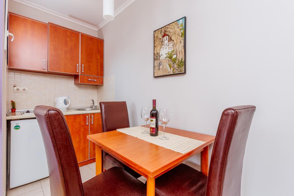 Apartments Perper Тиват Екстериор снимка